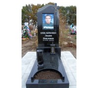 Гранитный памятник на могилу с цветным портретом