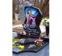 Памятник со Скорбящей на могилу девушки