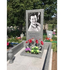 Красивый памятник на заказ из мансуровского гранита