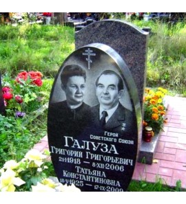 Семейный овальный памятник на могилу из гранита
