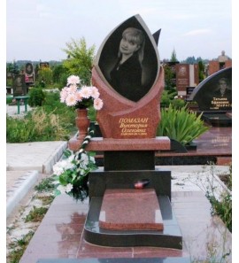 Оригинальный памятник на заказ из лезниковского гранита