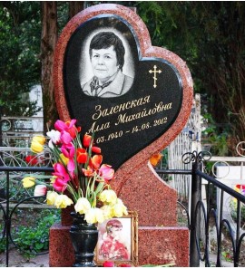 Памятник вертикальный в форме Cердца ts0113