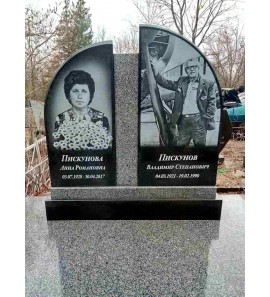Семейный памятник на могилу из серого гранита